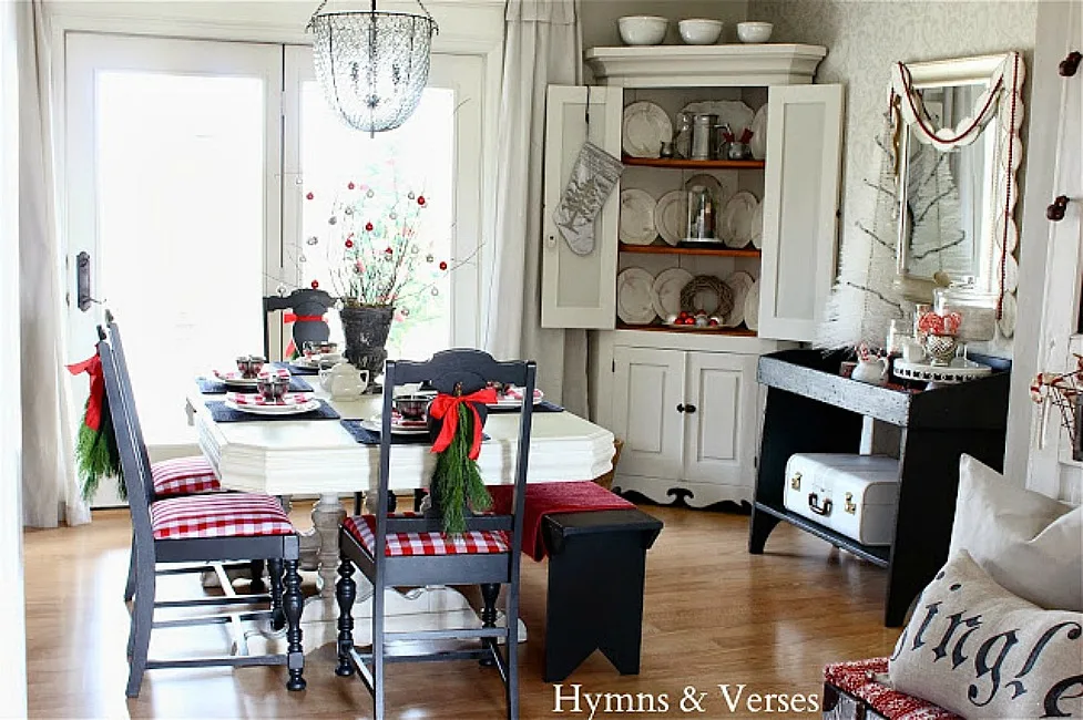 hymns and verses dining room