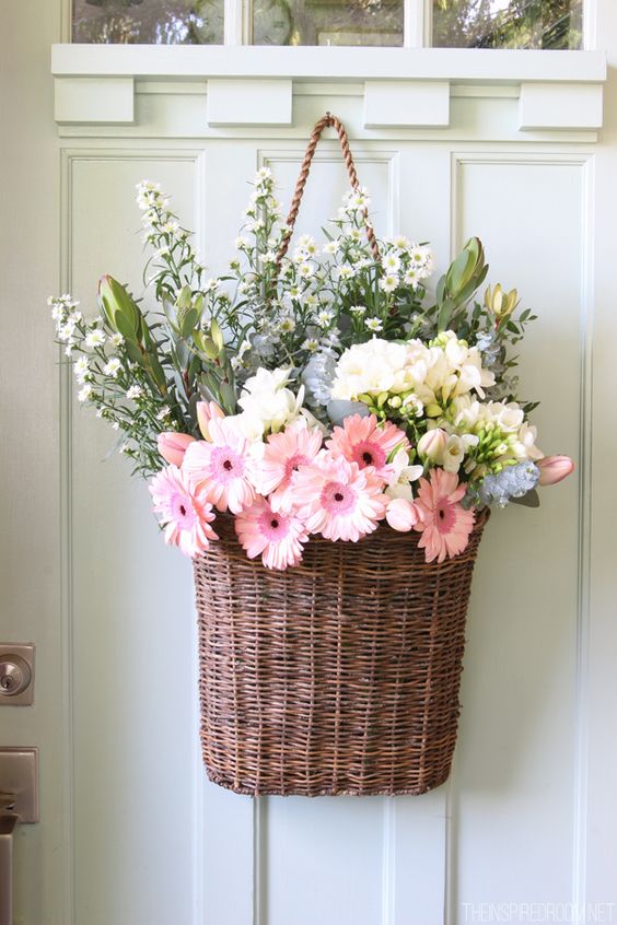 Ten Inspiring Spring Wreaths for your Home - Hymns and Verses