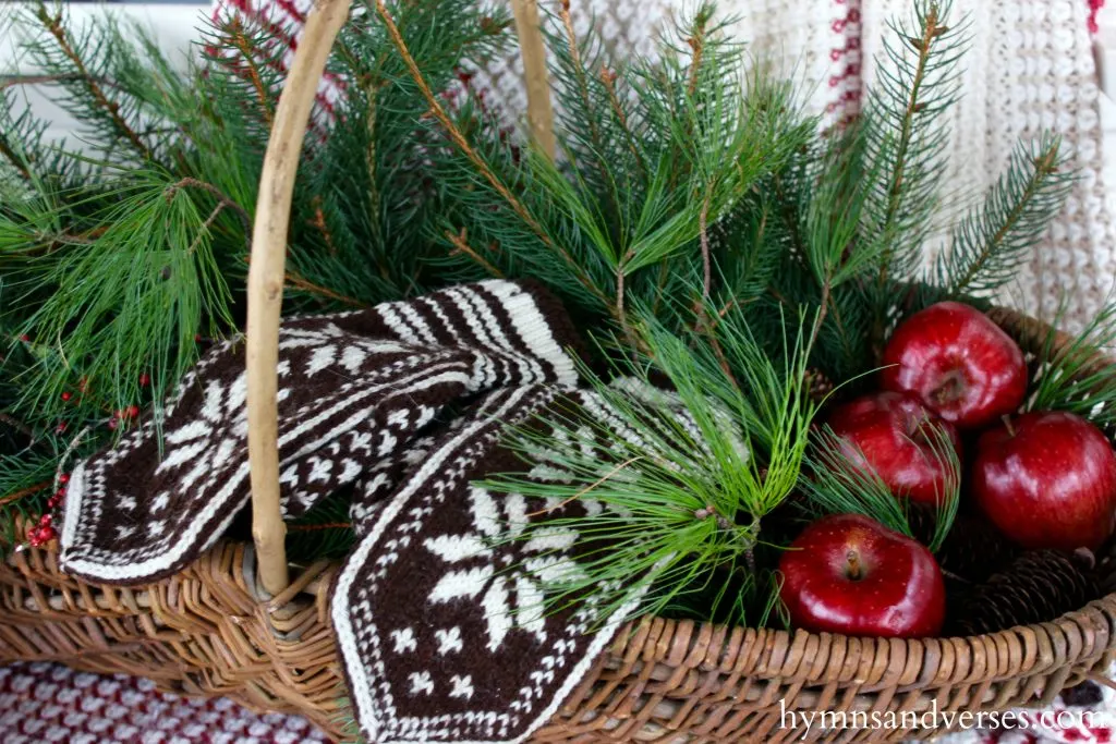 Vintage Wool Mittens - Cozy Christmas Porch