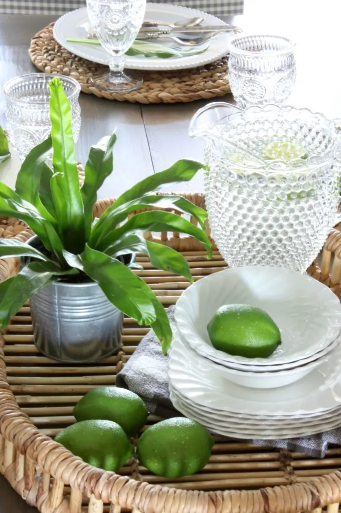 2017 Summer Home Lime and Green Centerpiece