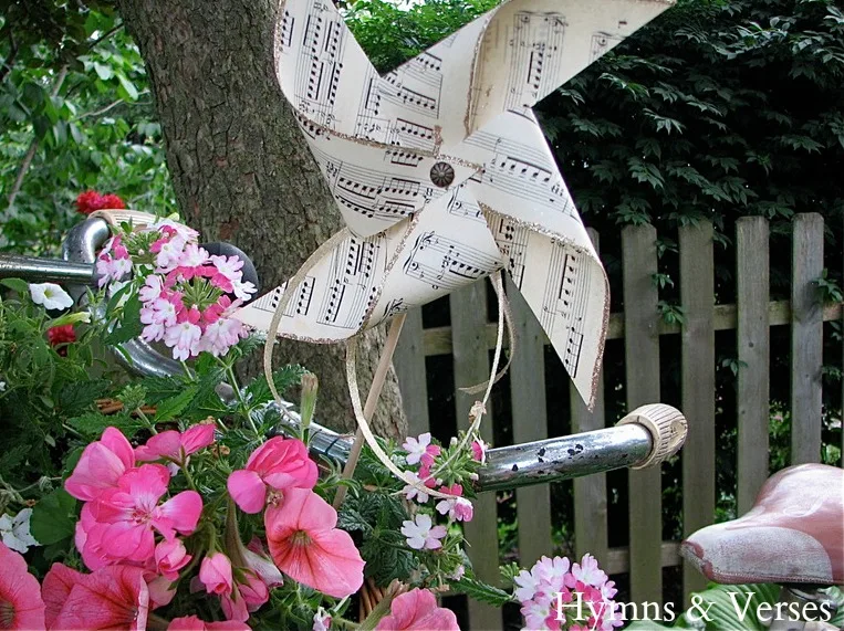 DIY Summer Projects - Music Pinwheel