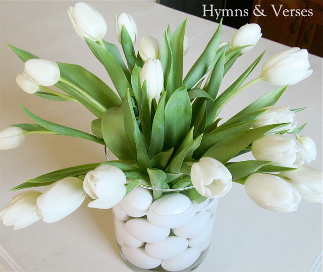 Last Minute Easter Ideas - Tulip and Egg Centerpiece