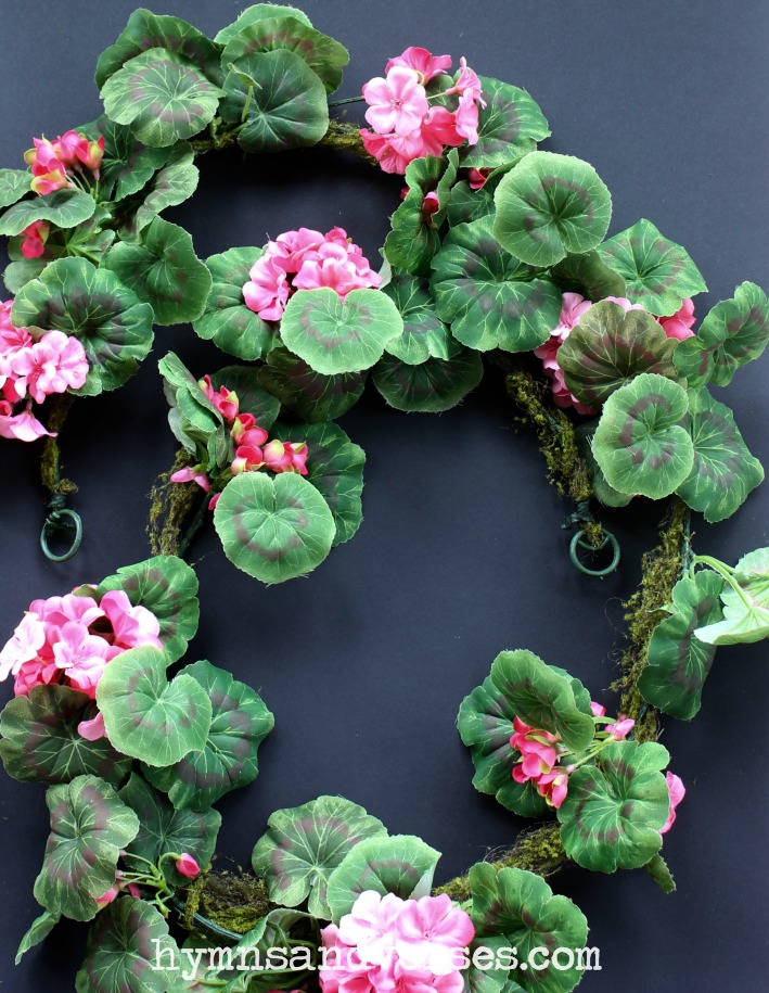 5 Minute Summer Wreath with Floral Garland