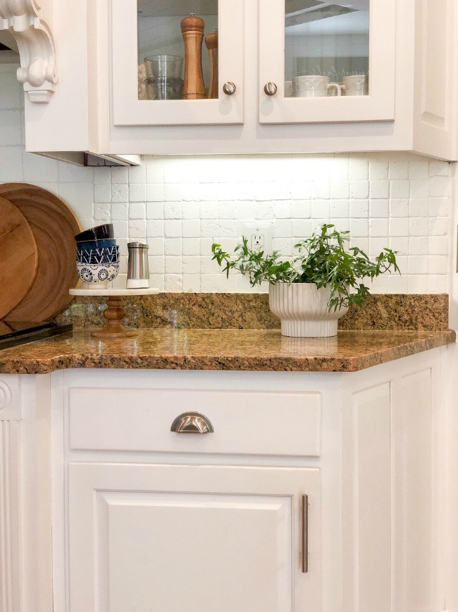 kitchen backsplash painted white