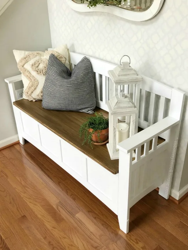 DIY Bench Makeover - The Stonybrook House