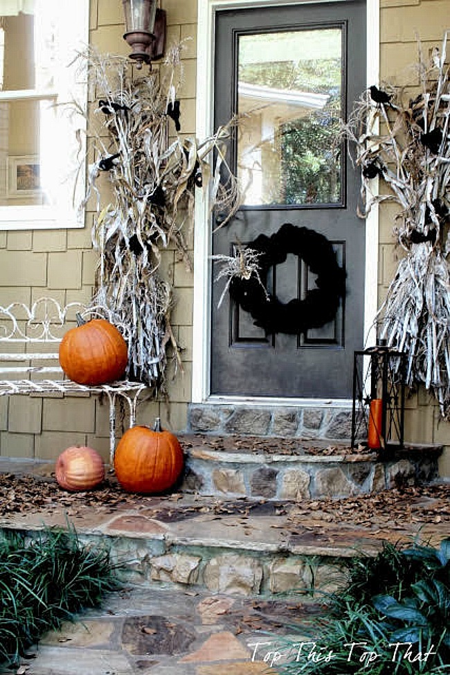 Halloween Decor Ideas - Duke Manor Farm