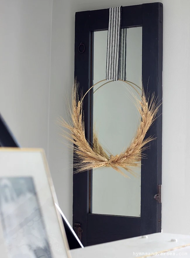 Modern Circle Wreath with Wheat