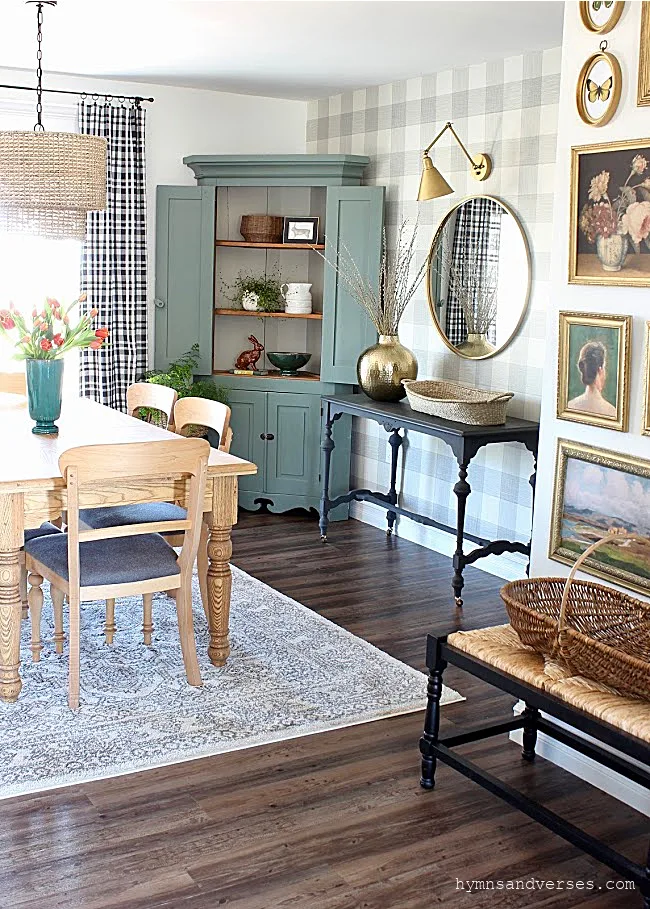 Black, white and green dining room