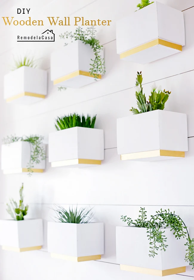 DIY Wood Box Planters Gallery - RemodelaCasa